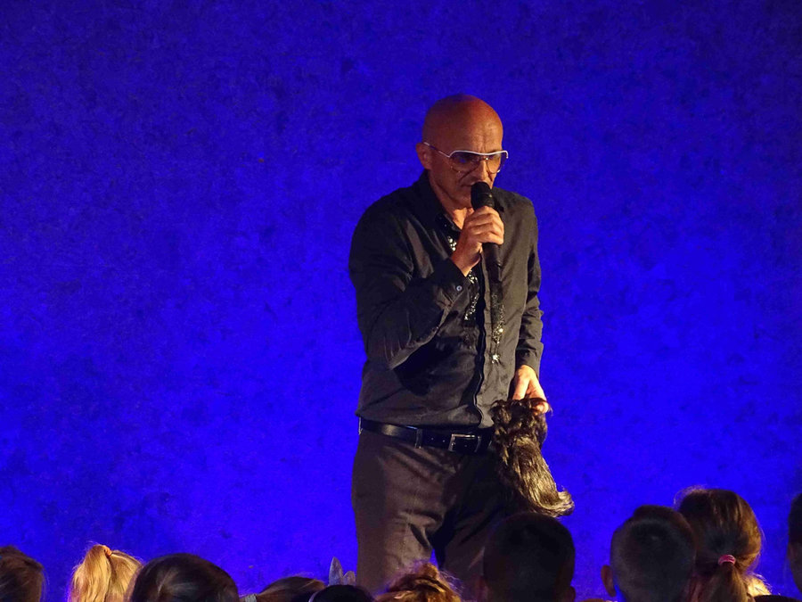 Uciekli z Rozmusem przed deszczem