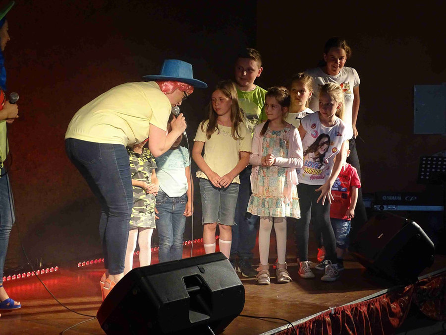 Uciekli z Rozmusem przed deszczem