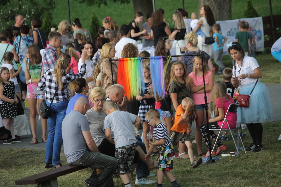 Dobrą zabawę przerwała ulewa