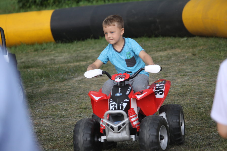 Dobrą zabawę przerwała ulewa