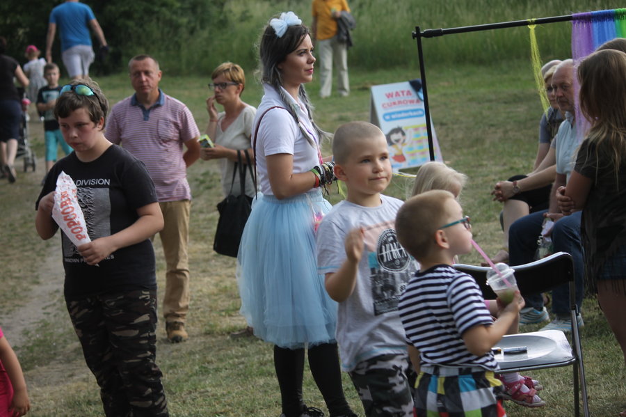 Dobrą zabawę przerwała ulewa