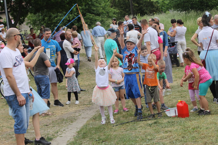 Dobrą zabawę przerwała ulewa