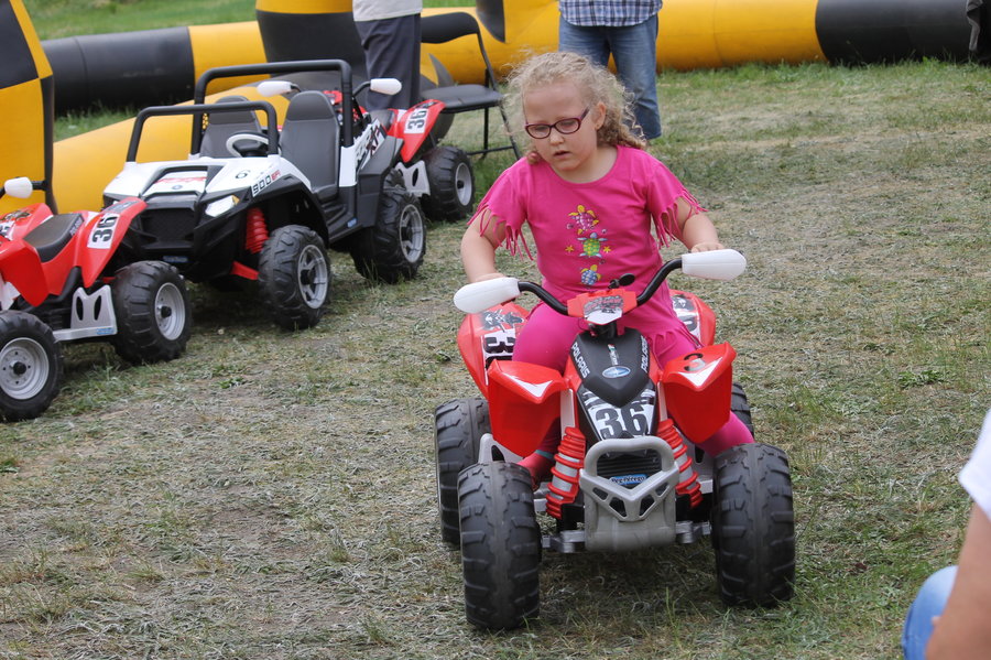Dobrą zabawę przerwała ulewa