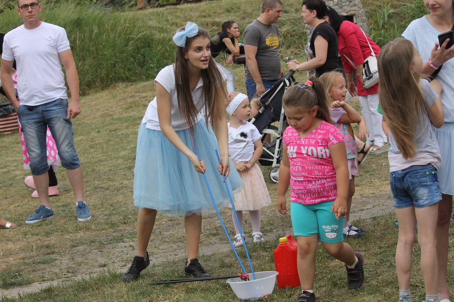 Dobrą zabawę przerwała ulewa