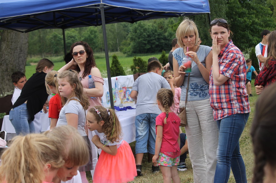Dobrą zabawę przerwała ulewa