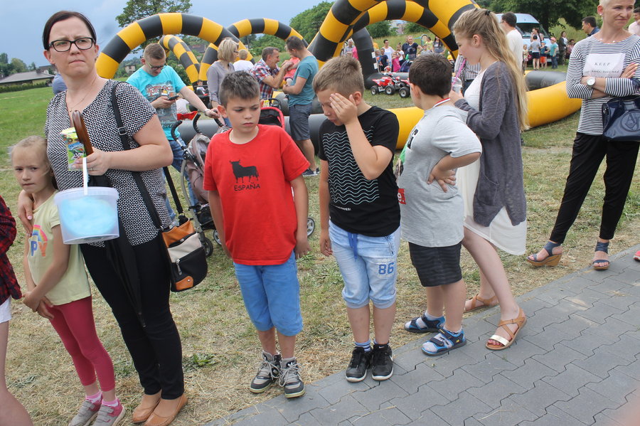 Dobrą zabawę przerwała ulewa