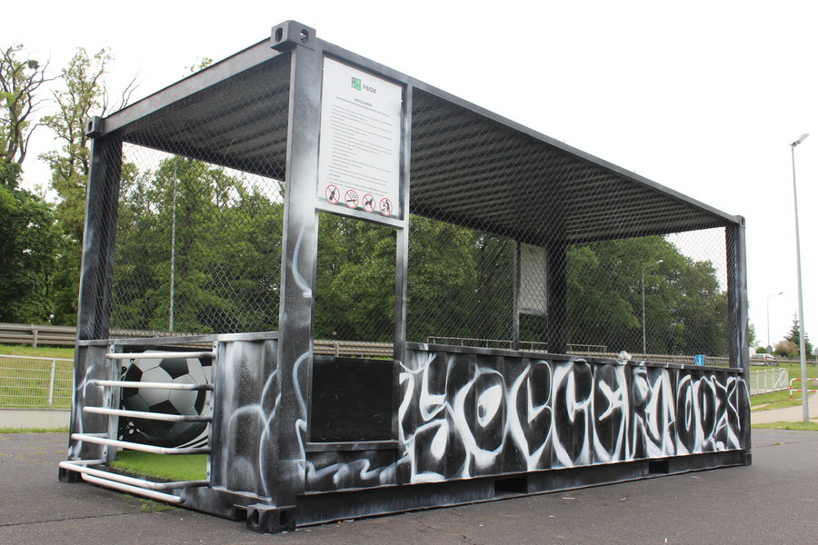 Mobilne boisko na wałach