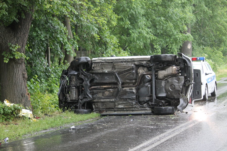 Wypadek w Szelejewie. Kierowca w ciężkim stanie