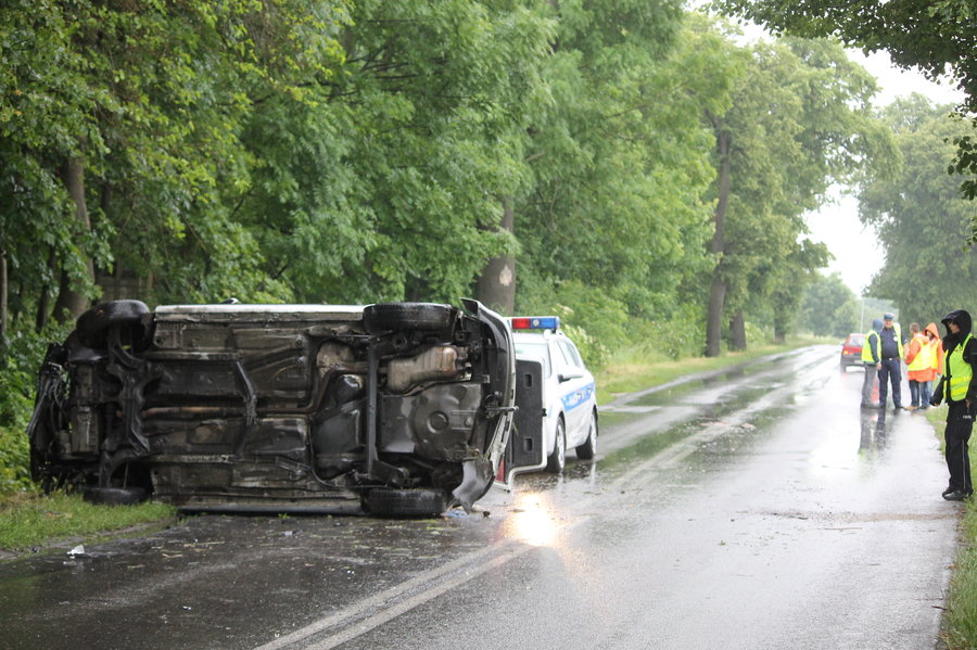Wypadek w Szelejewie. Kierowca w ciężkim stanie