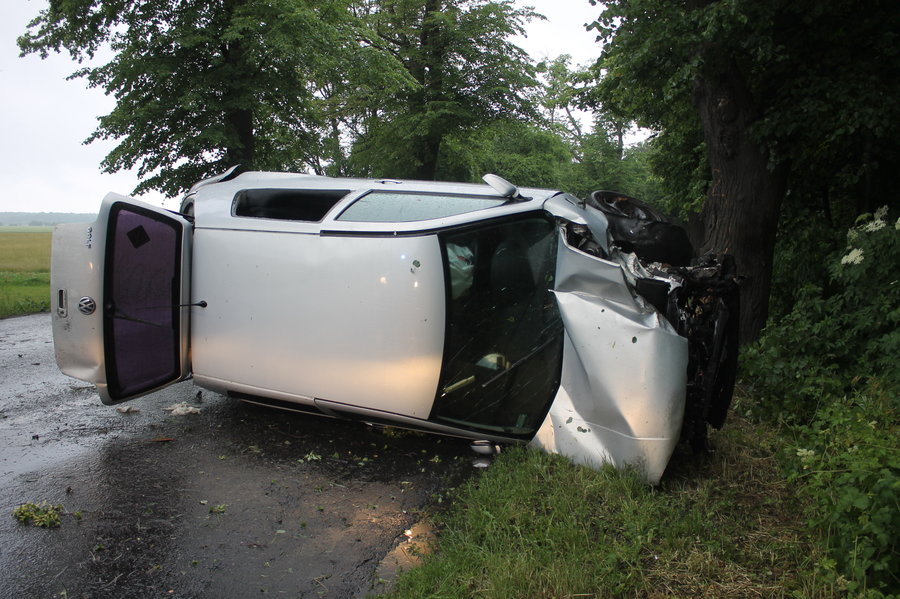 Wypadek w Szelejewie. Kierowca w ciężkim stanie