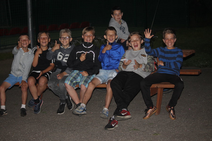 Nocne kino w Stanicy u Potworowskich
