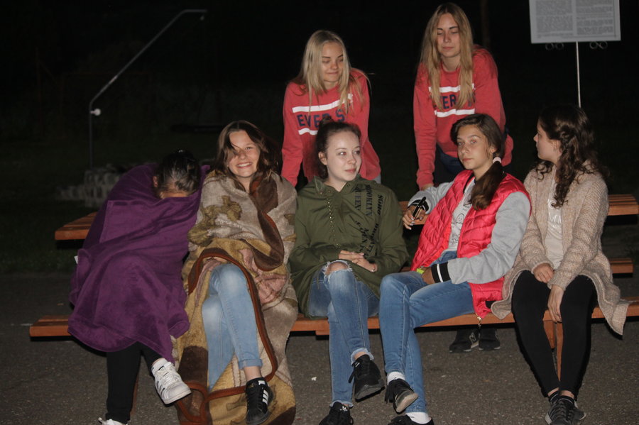 Nocne kino w Stanicy u Potworowskich