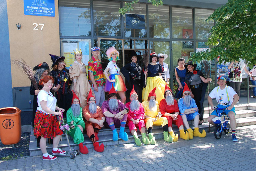 Urzędnicy i ksiądz zostali aktorami