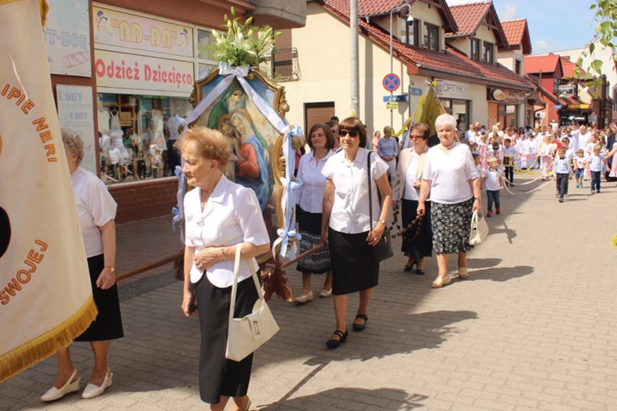 Procesja przeszła ulicami Gostynia - film