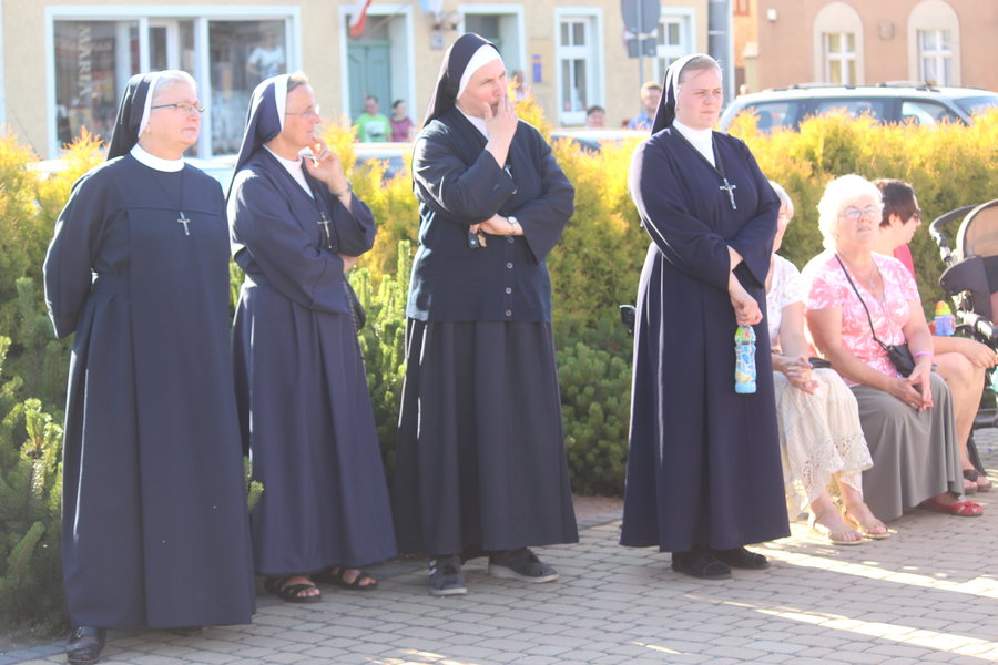 Śpiew, modlitwa i radość na rynku - film