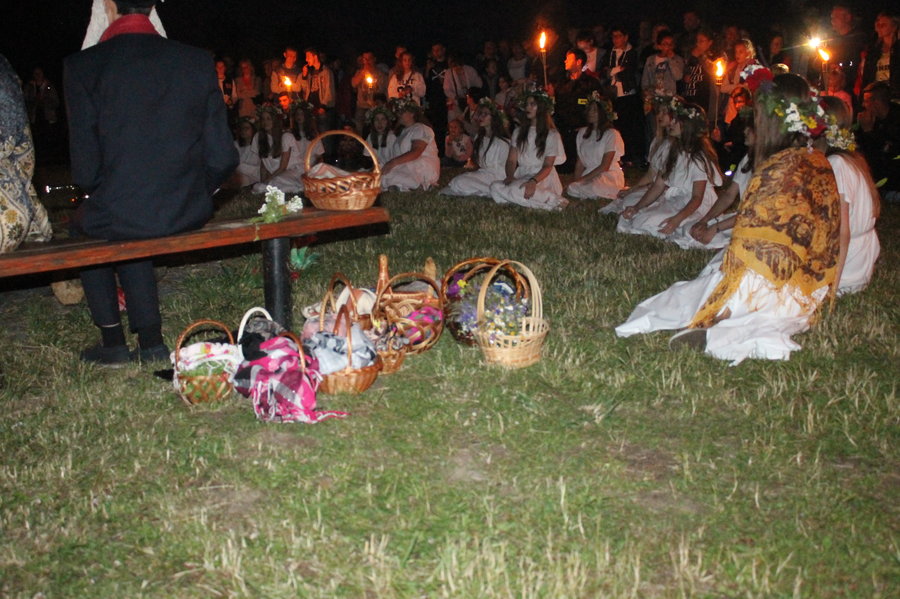 Świętojańskie pląsy w Pępowie
