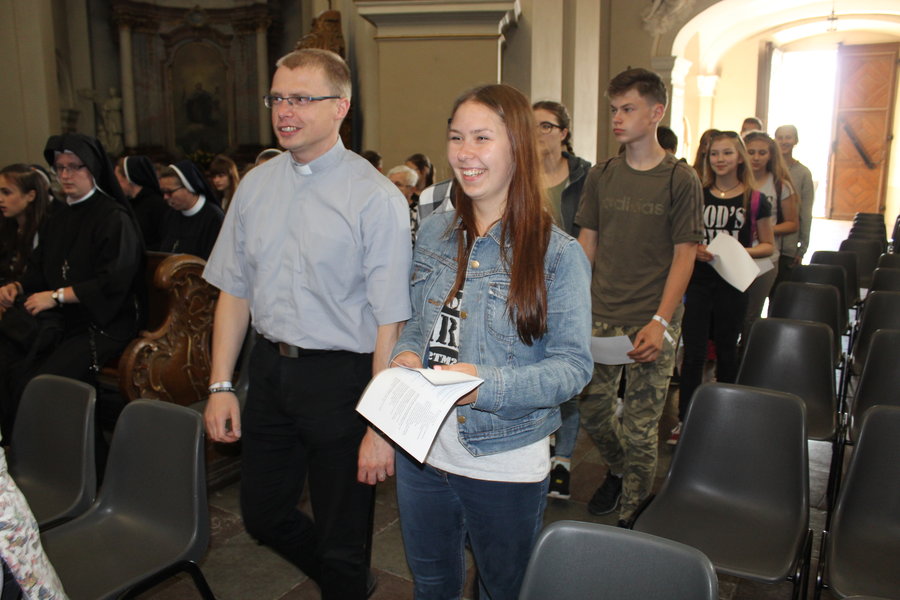 Setki młodych na Świętej Górze