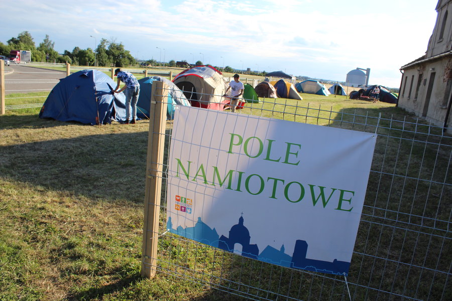 Setki młodych na Świętej Górze