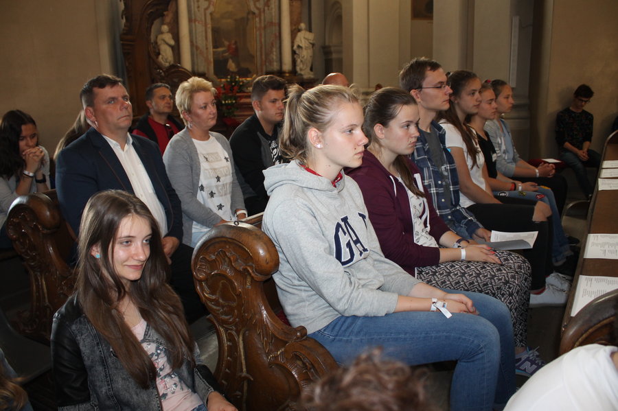 Setki młodych na Świętej Górze