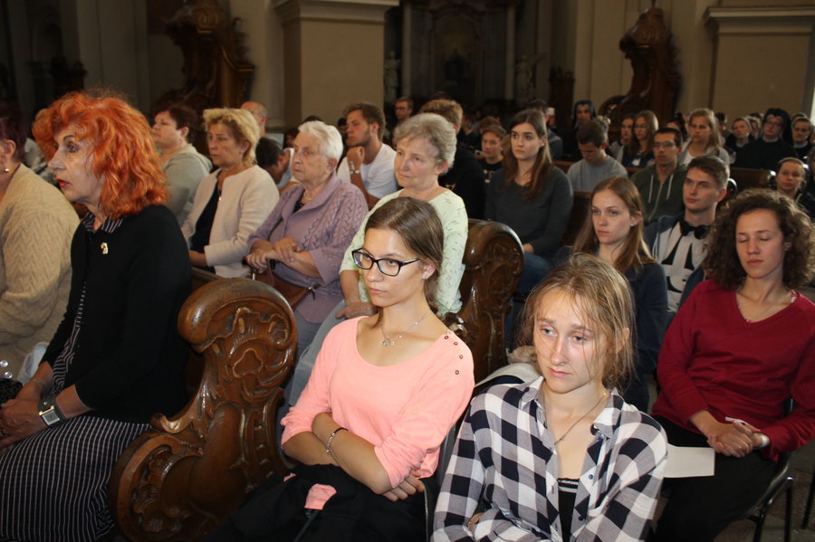 Setki młodych na Świętej Górze