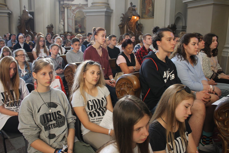 Setki młodych na Świętej Górze
