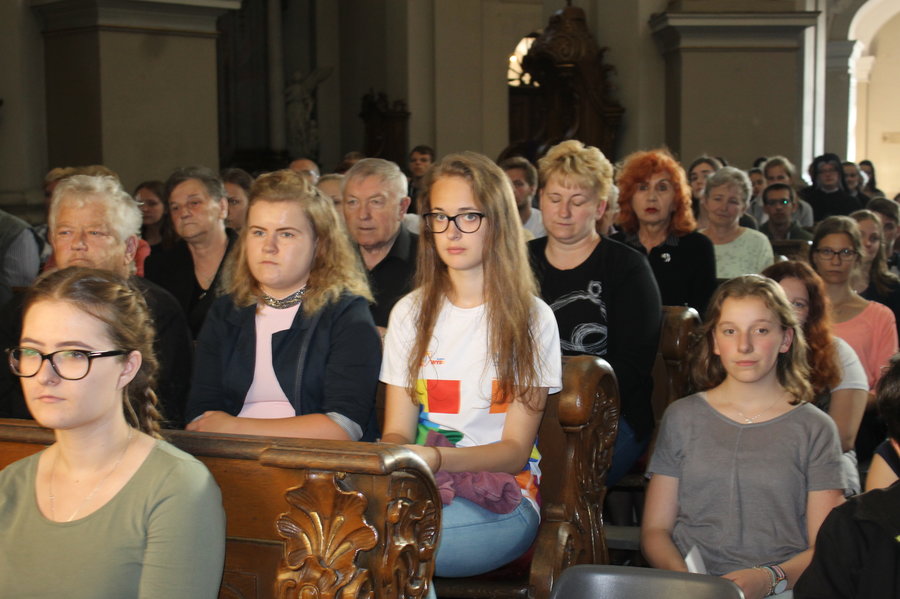 Setki młodych na Świętej Górze