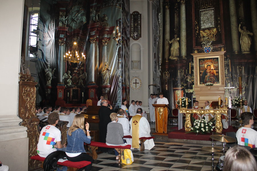 Setki młodych na Świętej Górze