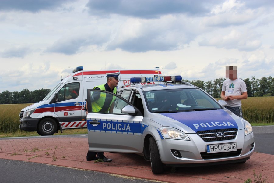 Poszkodowany kierowca i dziecko