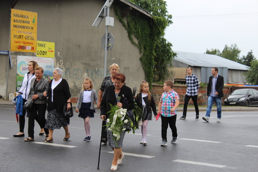 Tłumy żegnały księdza
