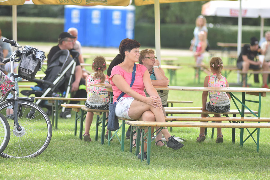 Parafiada ściąga całe rodziny (FILM i FOTO)
