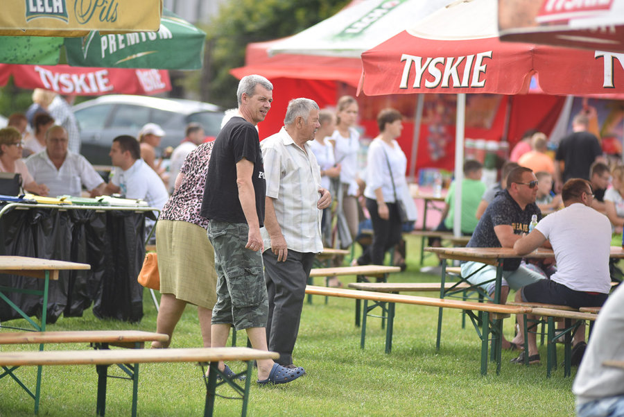 Parafiada ściąga całe rodziny (FILM i FOTO)