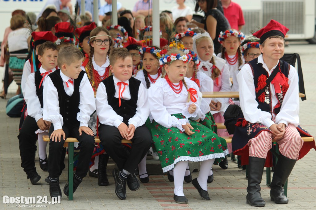 Spódnice zawirowały na parkiecie