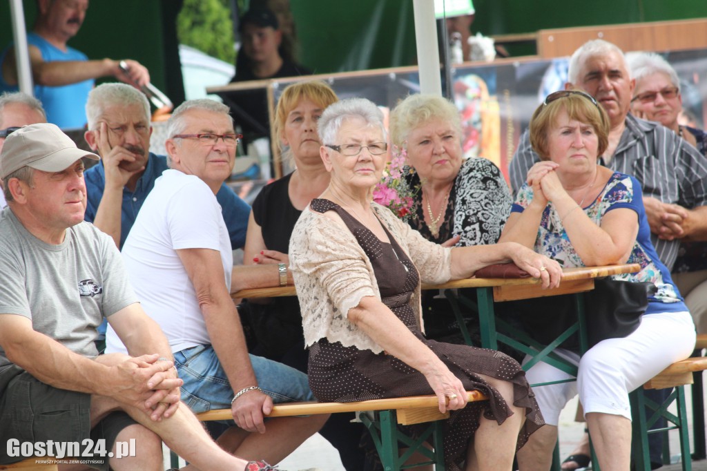 Spódnice zawirowały na parkiecie