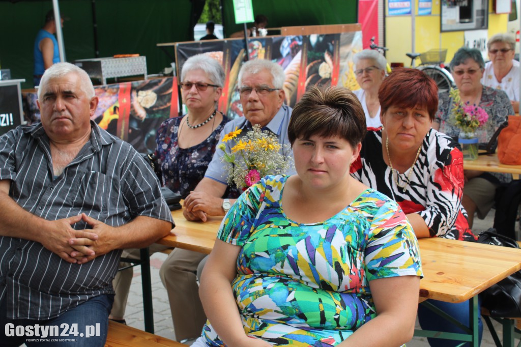 Spódnice zawirowały na parkiecie