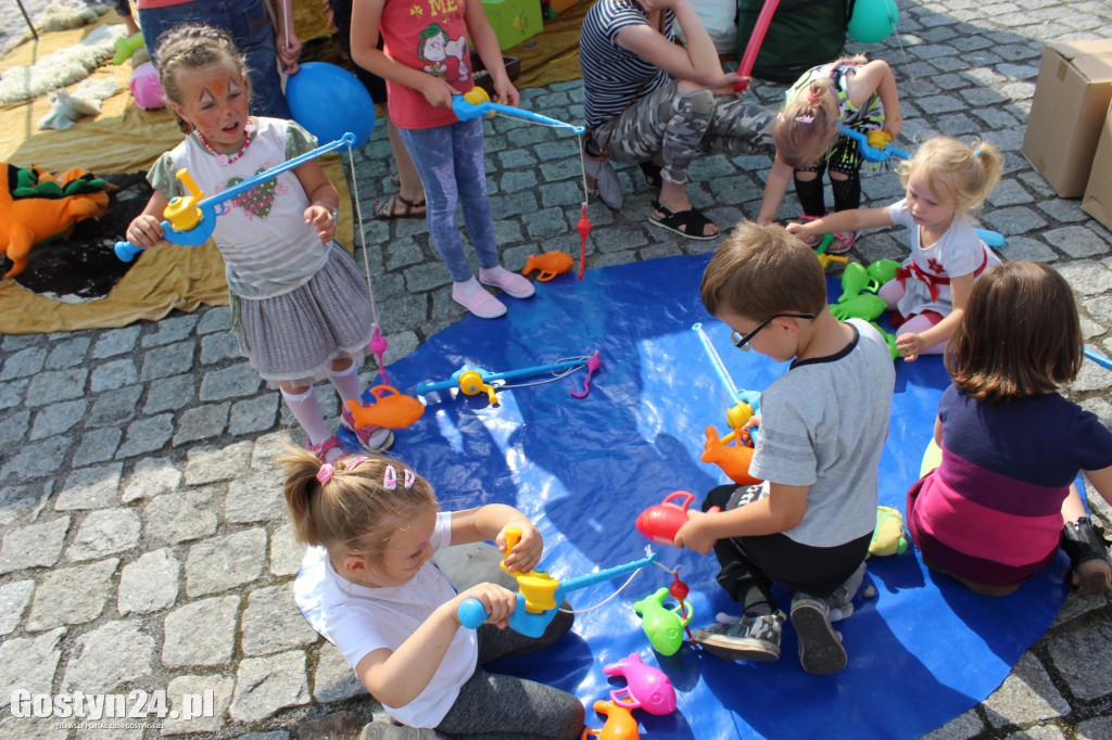 Pirackie zabawy na gostyńskim rynku