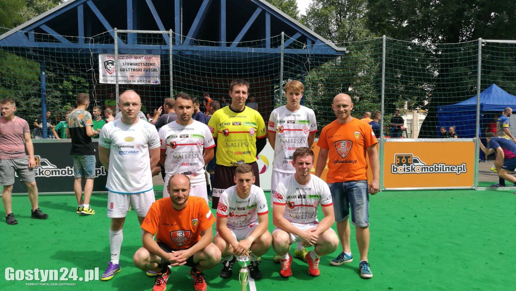 Dynamiczne widowisko w miejskim parku