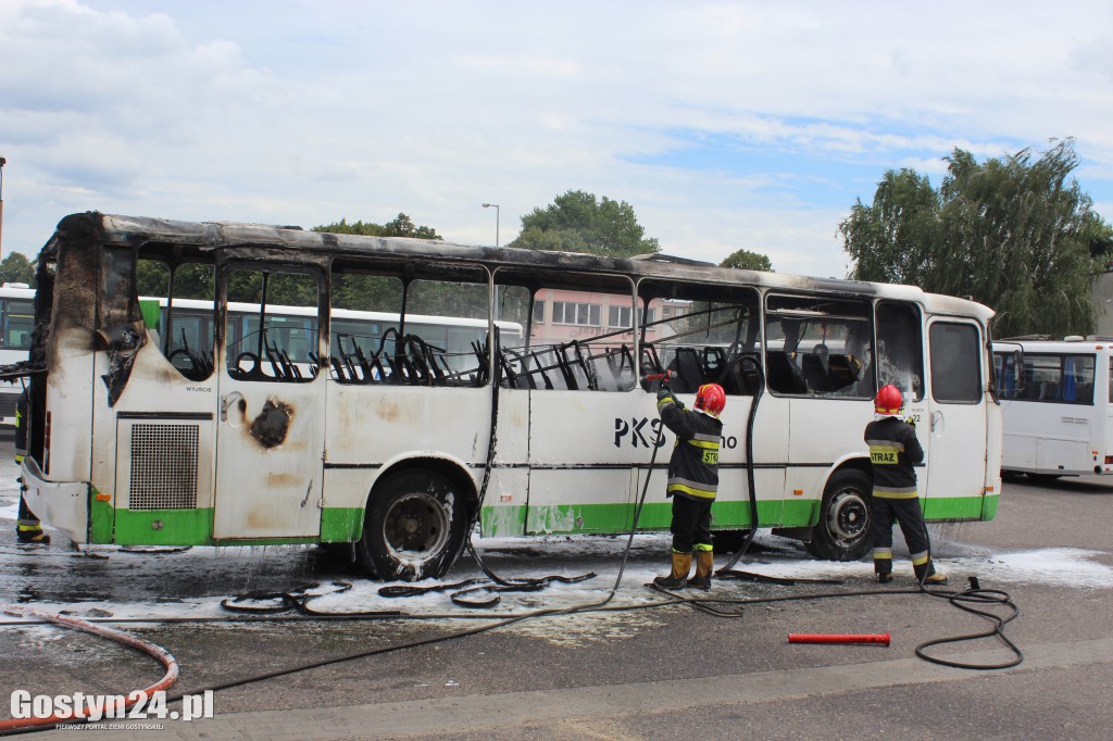 Na dworcu PKS w Gostyniu spłonął autobus