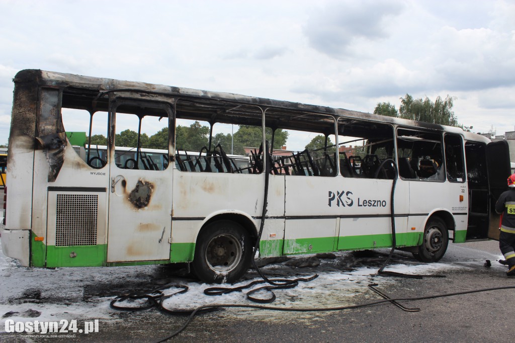 Na dworcu PKS w Gostyniu spłonął autobus