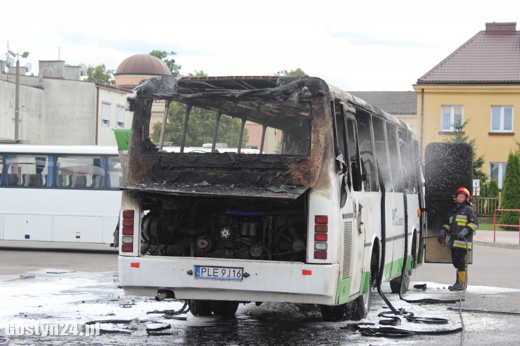 Na dworcu PKS w Gostyniu spłonął autobus