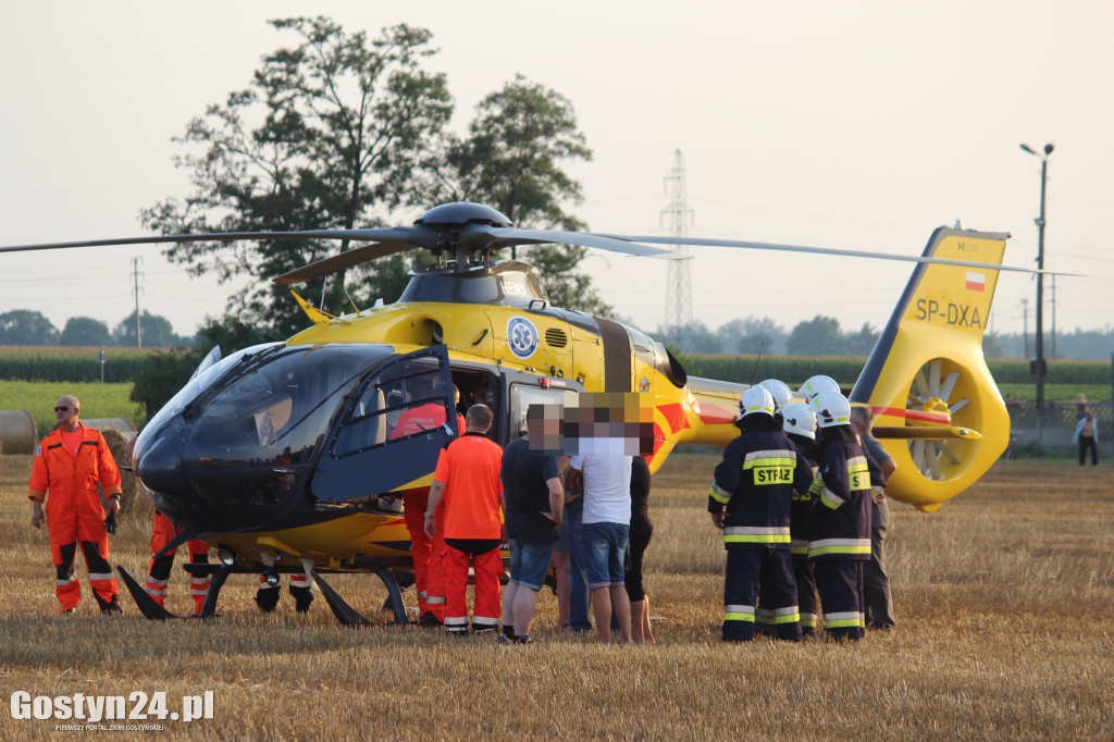 Spadł z dachu, wezwano helikopter LPR