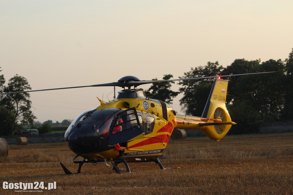 Spadł z dachu, wezwano helikopter LPR