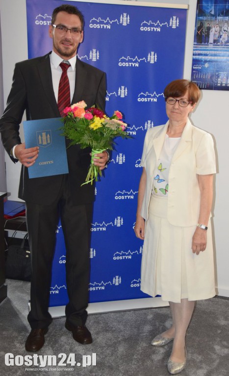 Były gratulacje, kwiaty i obowiązkowe ślubowanie