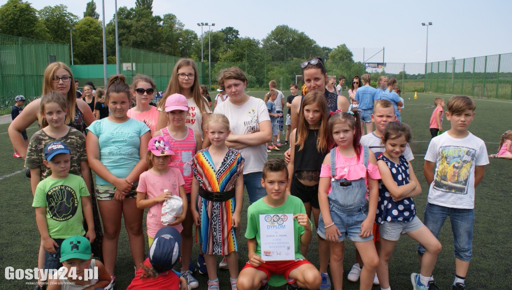 Dwutygodniowe wakacje dla ponad 300 dzieci
