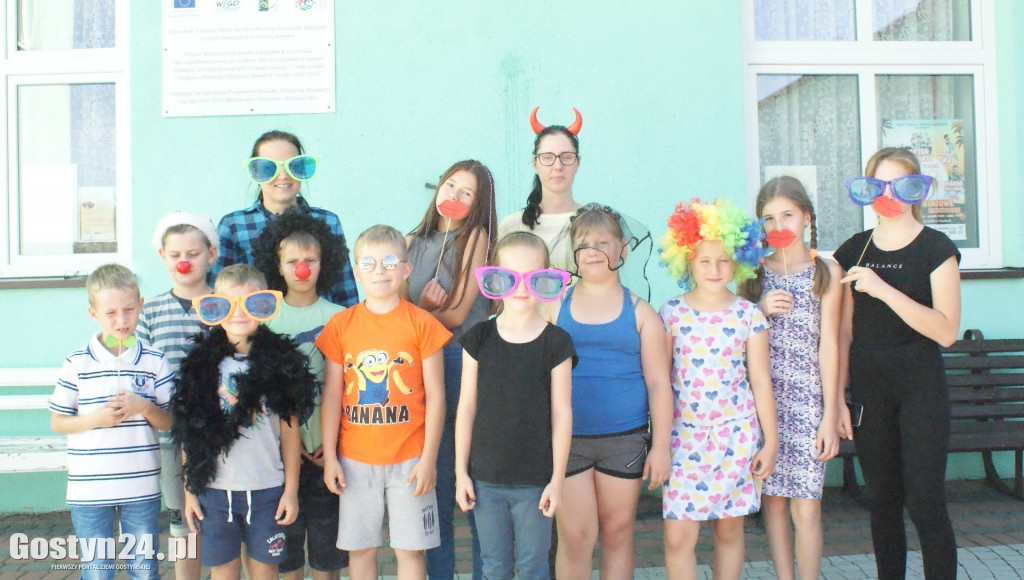 Dwutygodniowe wakacje dla ponad 300 dzieci
