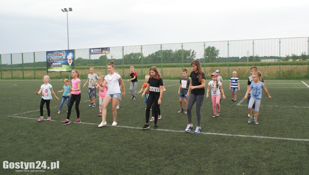 Dwutygodniowe wakacje dla ponad 300 dzieci