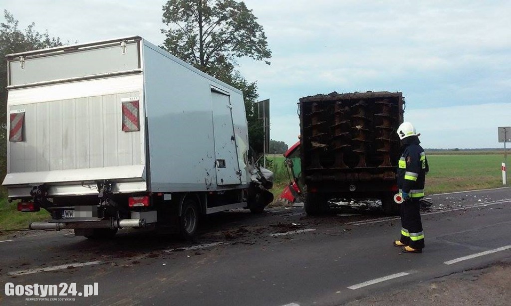 Nie miał prawa wyprzedzać ciągnika
