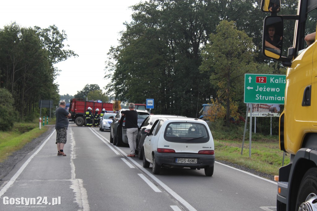 Nie miał prawa wyprzedzać ciągnika