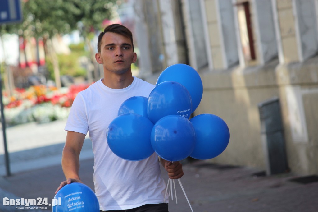 Poseł Adam Szłapka dyżurował w Gostyniu