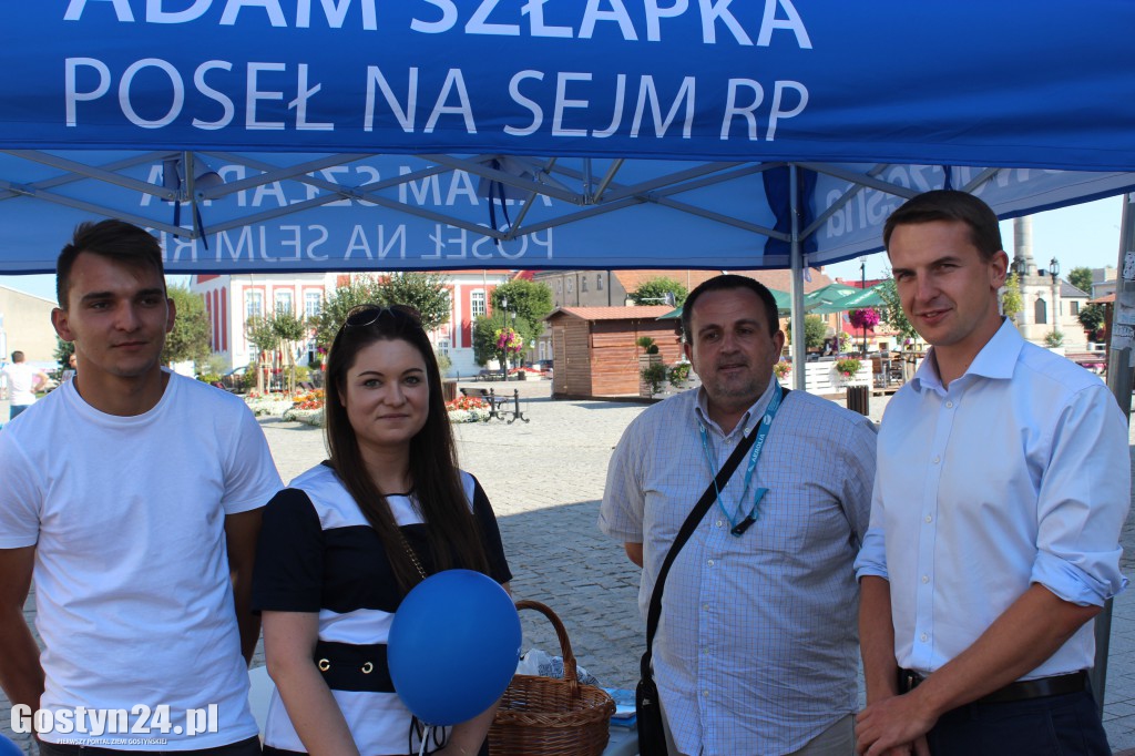 Poseł Adam Szłapka dyżurował w Gostyniu