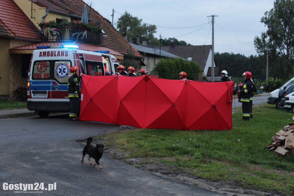 Mężczyzna spadł z drabiny i zginął